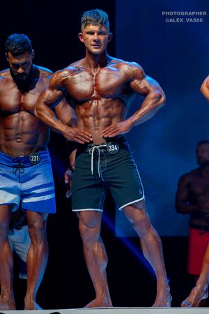 MEN'S PHYSIQUE +179
